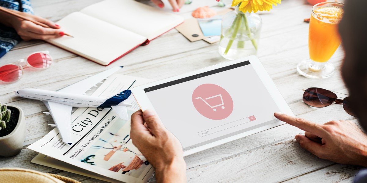 Customer using WooCommerce save cart and share cart feature on online shopping website